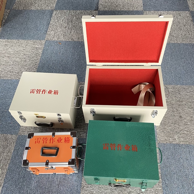 南桥镇爆破工程作业箱如何选择？玻璃钢与传统材质的全面对比